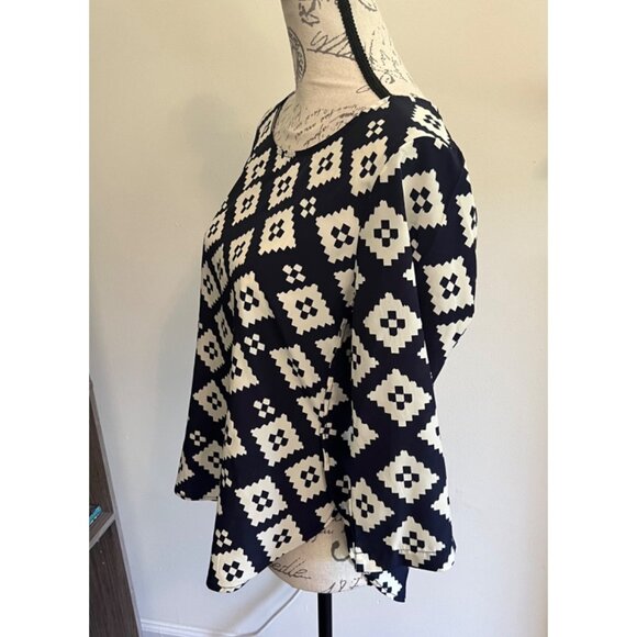 Timing Blue & White Geometric Print Three Quarter Sleeve Blouse M Office Career - Picture 3 of 8